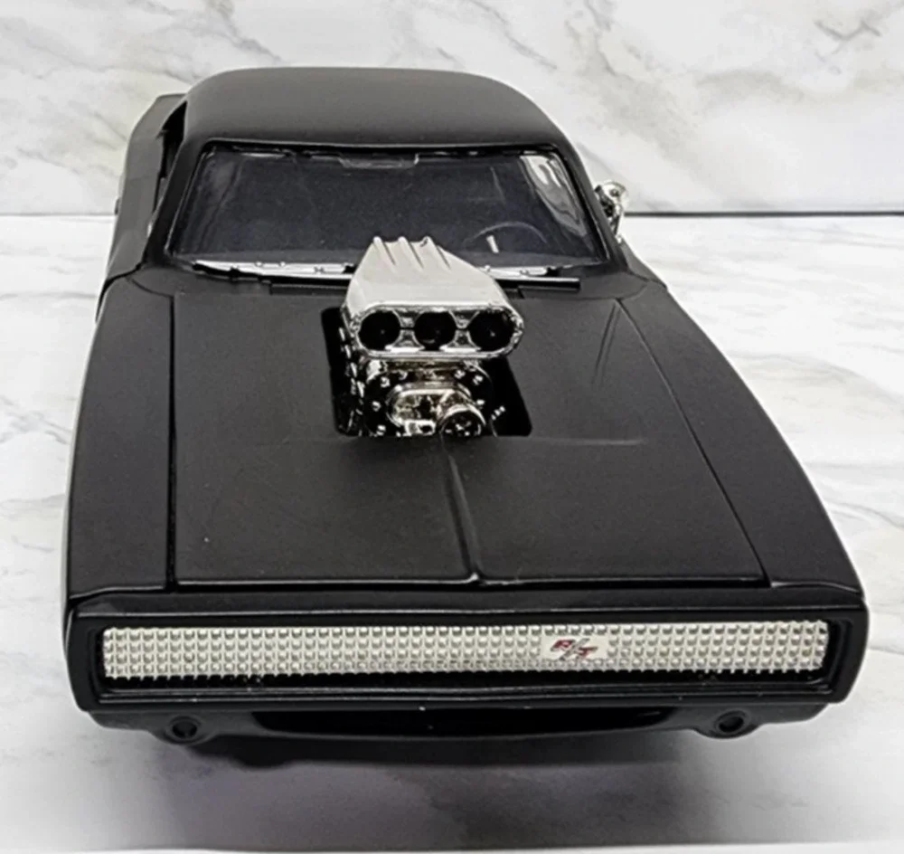 Fast & Furious Dom's 1970 Dodge Charger R/T, Matte Black 1:24 Diecast, No box